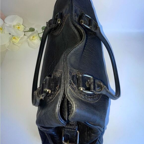 Fendi Black Leather Shoulder Bag Timeless Design - Picture 9 of 16